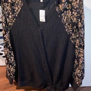 Long sleeve sheer sleeves black blouse